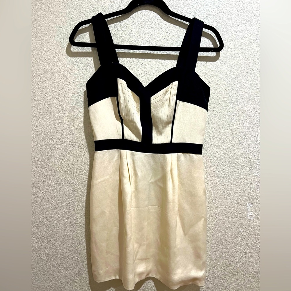 Rebecca Minkoff Cream & Black Bustier Sheath Dress Sleeveless -Size: 4